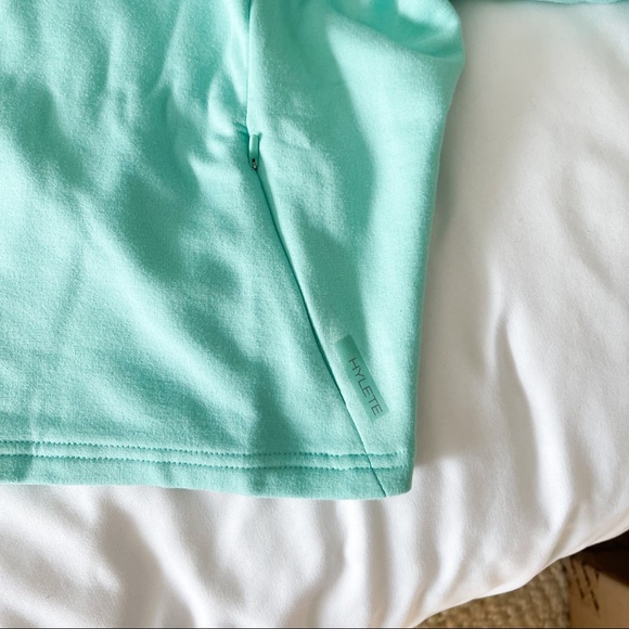 NWT Hylete Crop Teal Sweatshirt - Picture 4 of 5